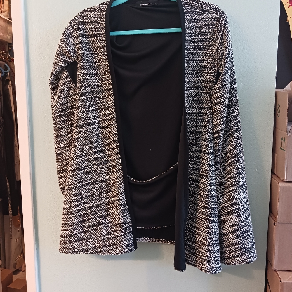 Anna Grace Gray Cardigan/Cape | Size M